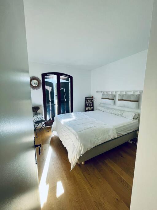 Superbe Appartement Sur Ванс Экстерьер фото